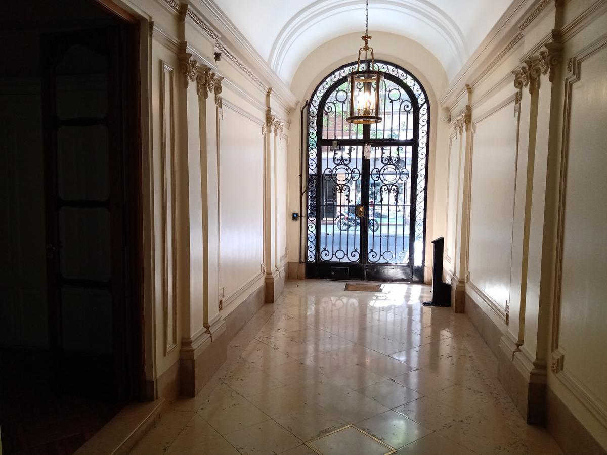Alquiler OFICINAS EN RECOLETA LAS HERAS A METROS DE LA PLAZA VTE. LOPEZ
