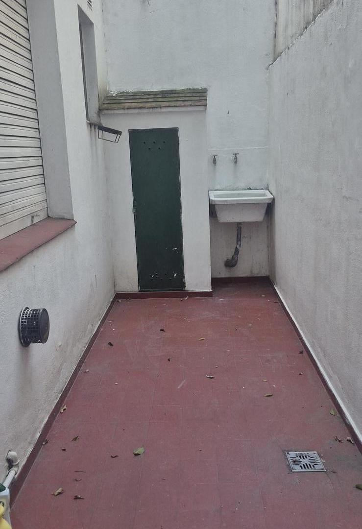 Departamento en planta baja con Patio