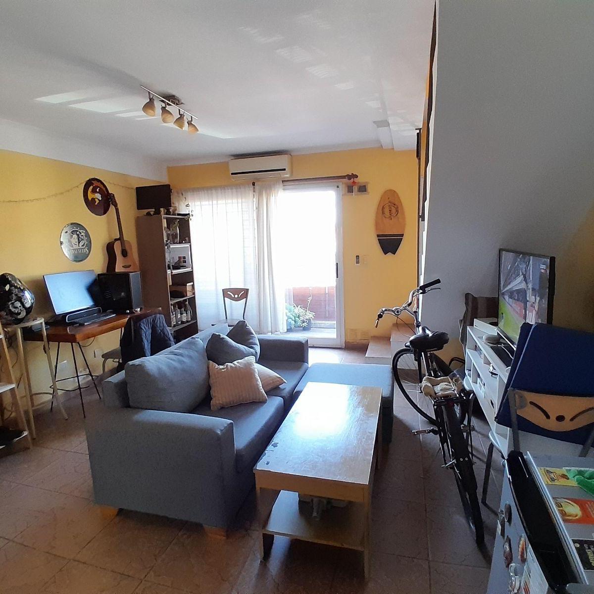 Duplex a 1 Cuadra de Av La Plata 5