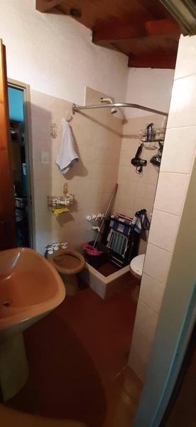 Casa en Venta con Cochera y Quincho 3