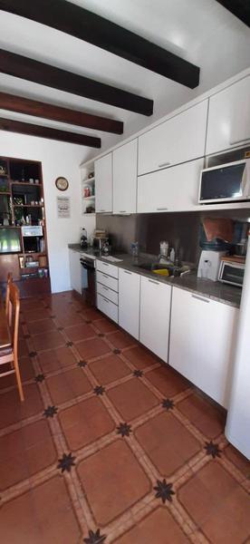 Casa en Venta con Cochera y Quincho 5