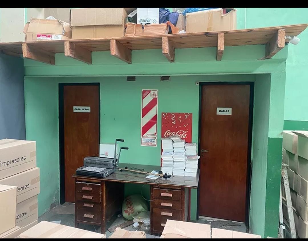 Galpon con Oficinas en Bernal Venta con Renta 3