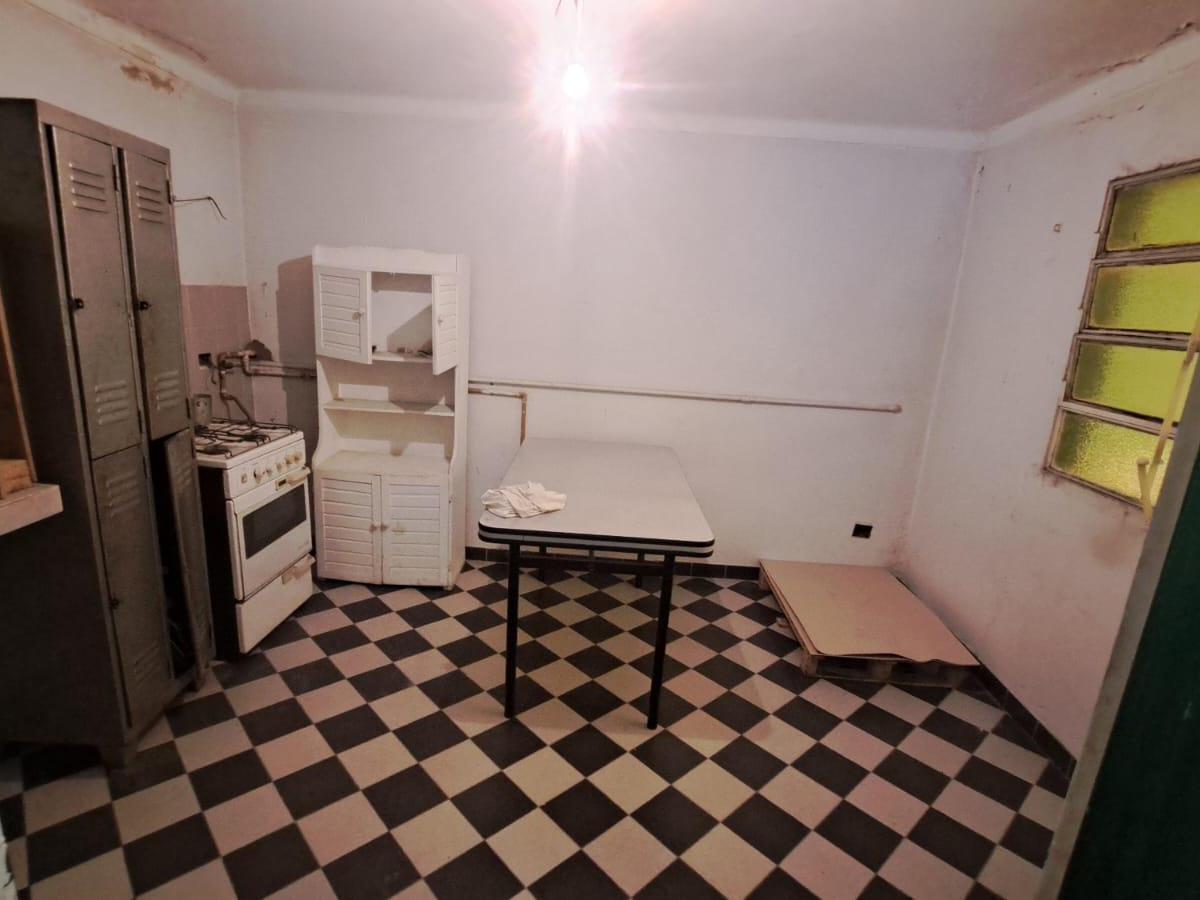 Galpon con Oficinas en Bernal Venta con Renta 1