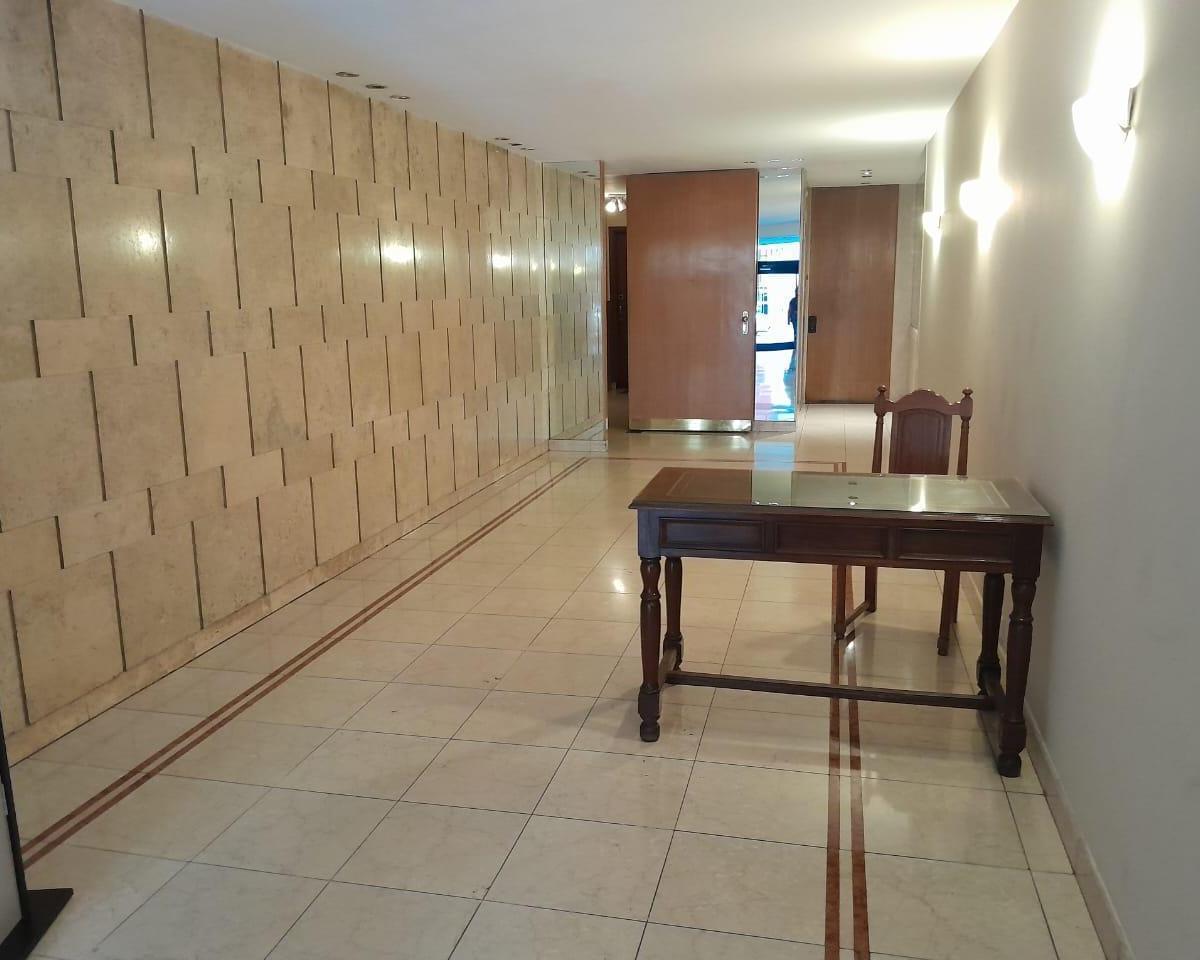 Departamento en Recoleta. 4 Ambientes, Luminoso con Jardìn. 5