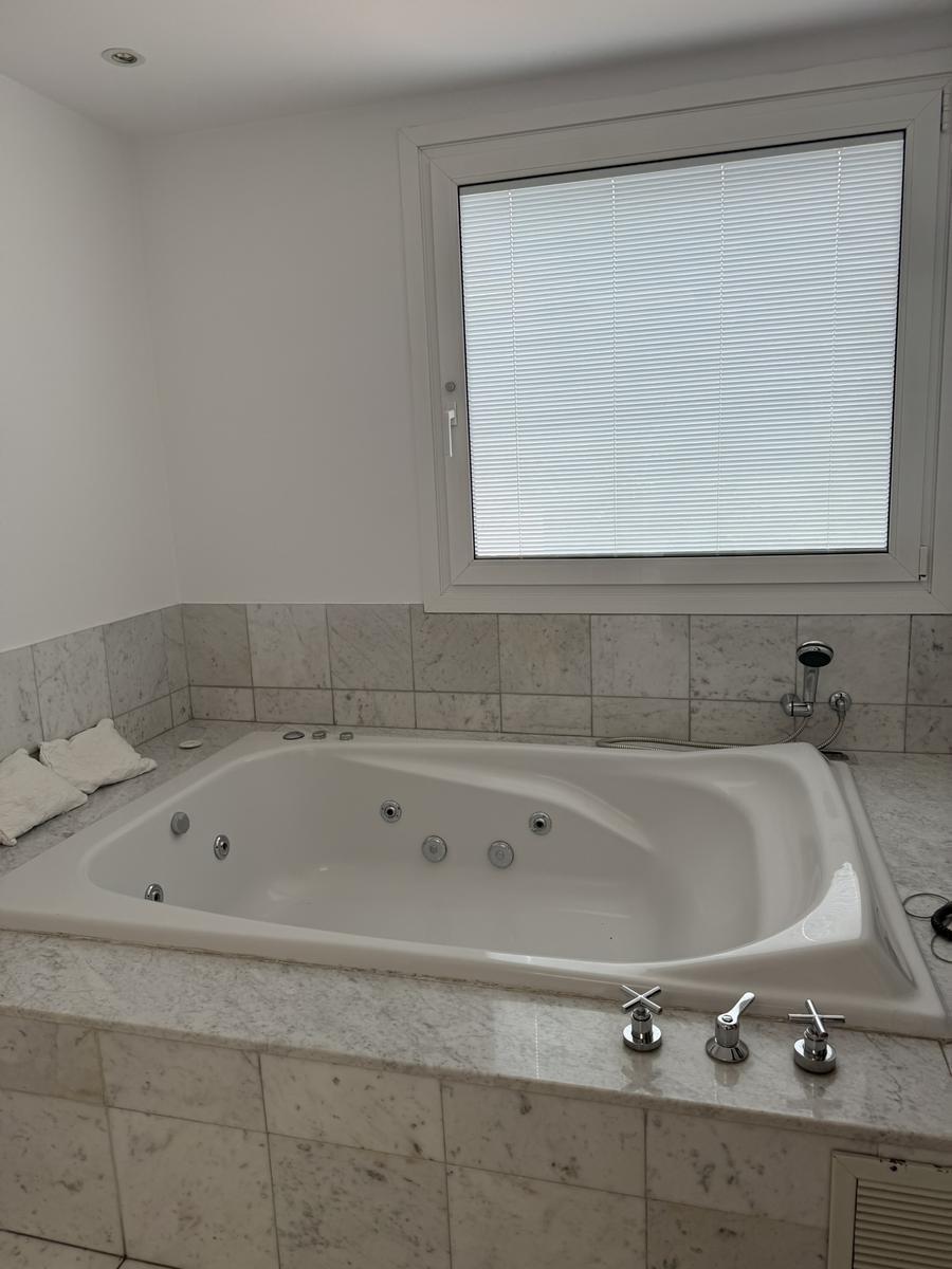 Excelente Casa - Las Lomas de San Isidro 2