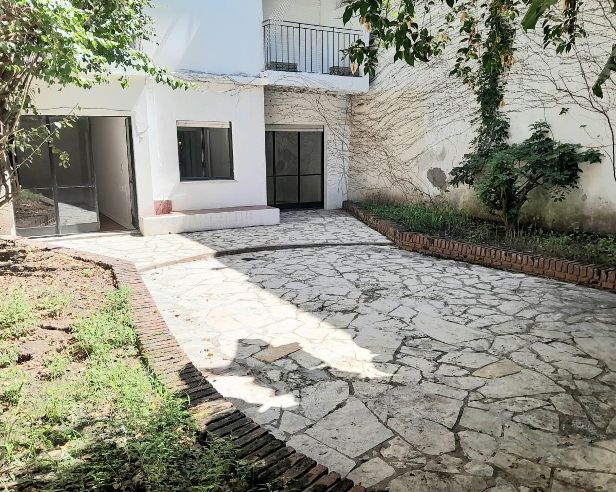 Departamento en Recoleta. 4 Ambientes, Luminoso con Jardìn. 2