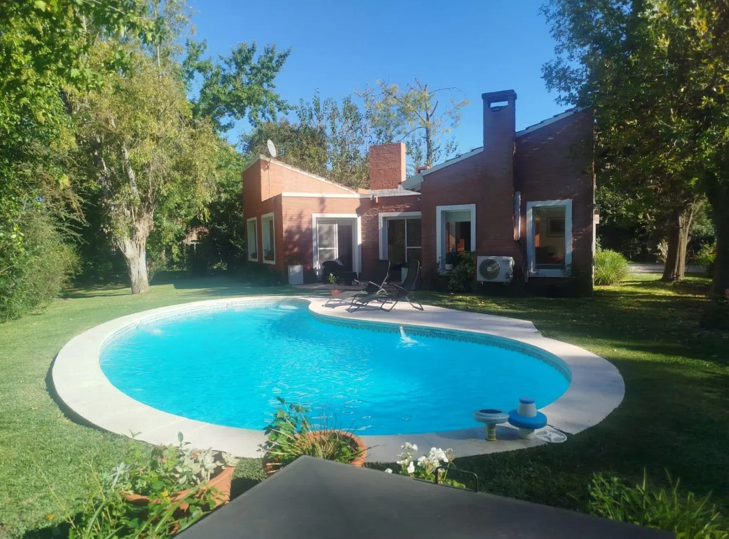 C.C. Los Cardales Casa 3 Dorm 1 Lote Pileta Alquiler anual pago adelantado ! ! ! 2