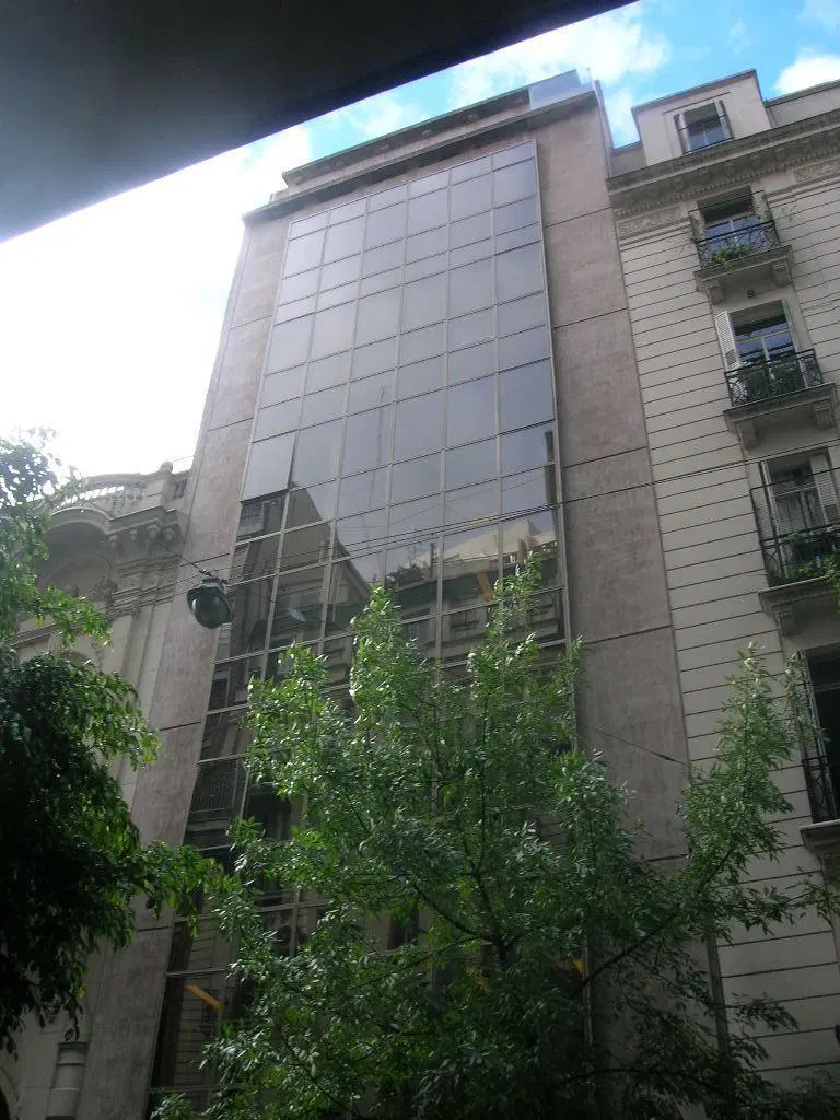 Oficina de categoría con excelente luz natural - Excelente zona entre Recoleta y Retiro 4