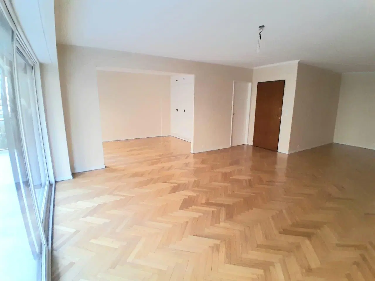 Departamento al frente, Piso totalmente reciclado. 5