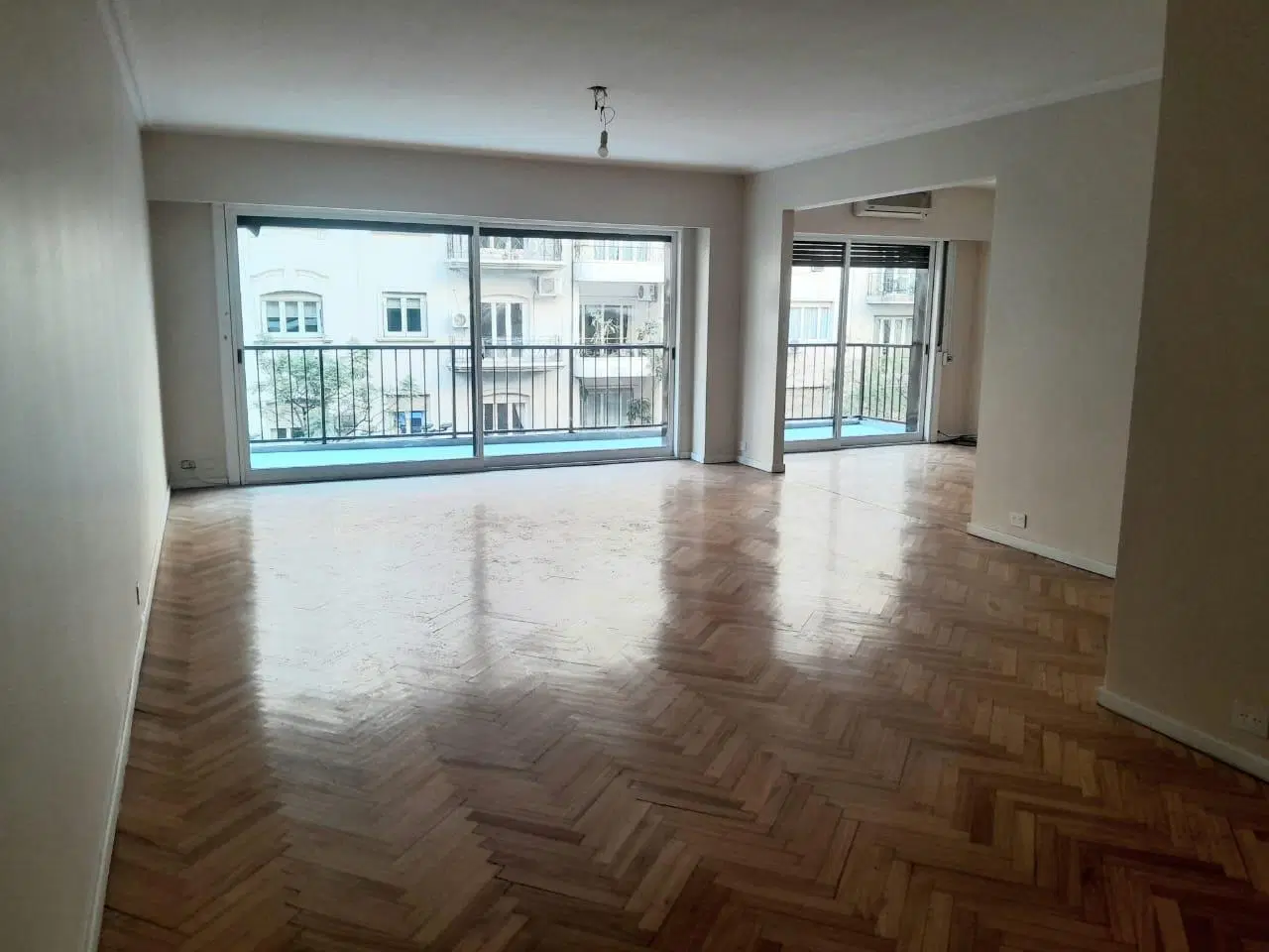 Departamento al frente, Piso totalmente reciclado. 2
