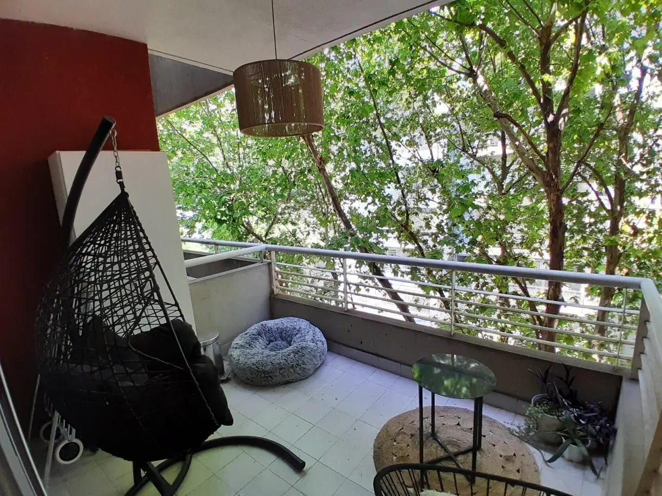 Departamento al frente en muy buena zona. 5