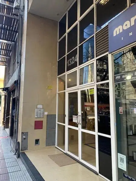 Av Cordoba 1300, oficina amoblada Oportunidad 3