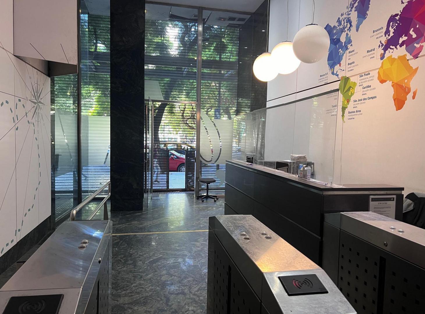 Foto de Oficinas planta libre sobre 9 de Julio con cocheras, imagen 1