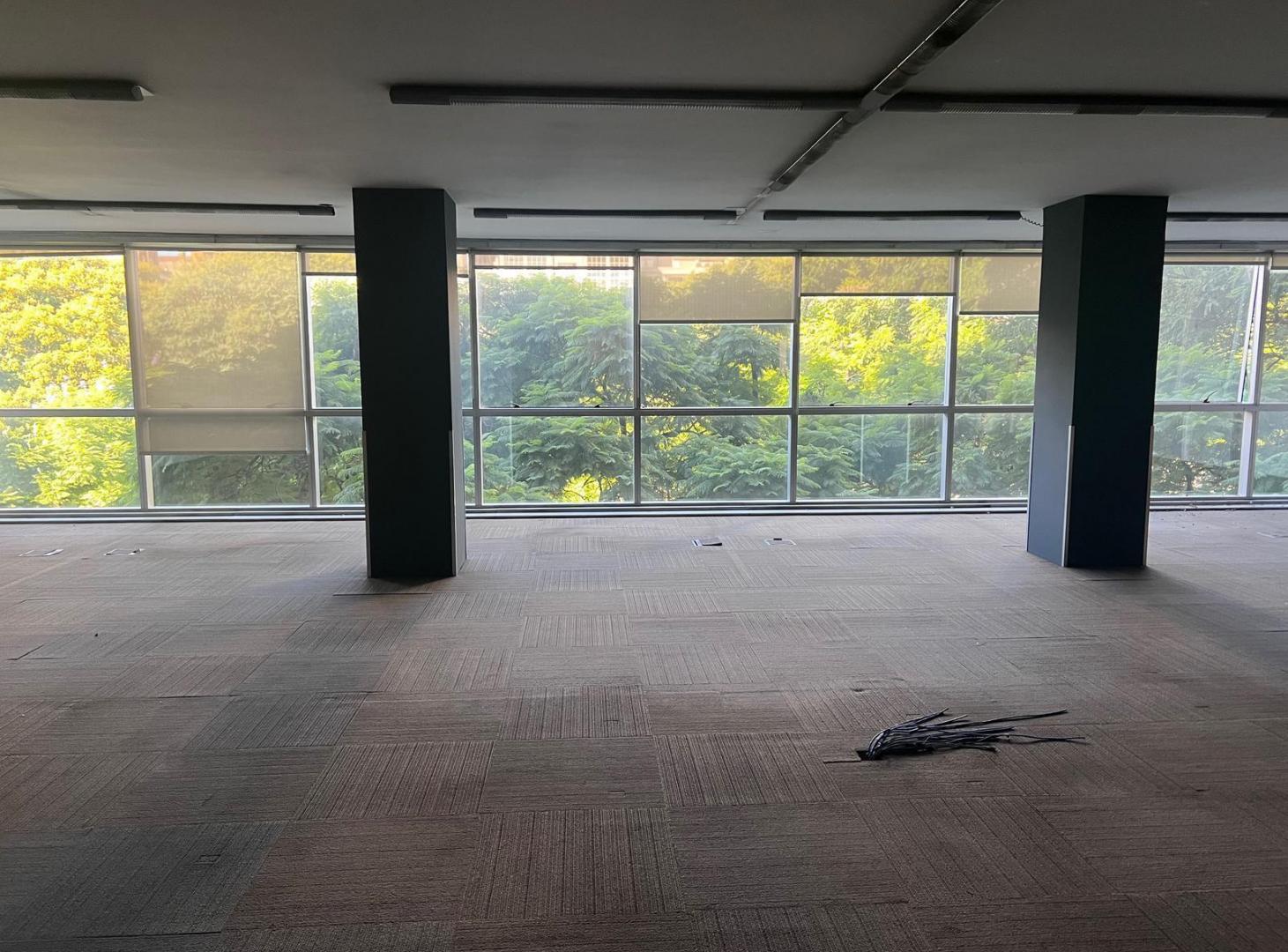 Foto de Oficinas planta libre sobre 9 de Julio con cocheras, imagen 4