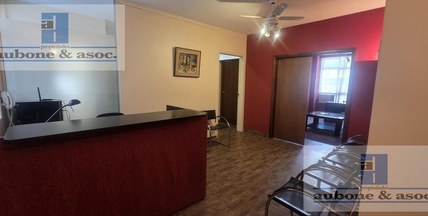Oficina PISO alto sobre Av Córdoba