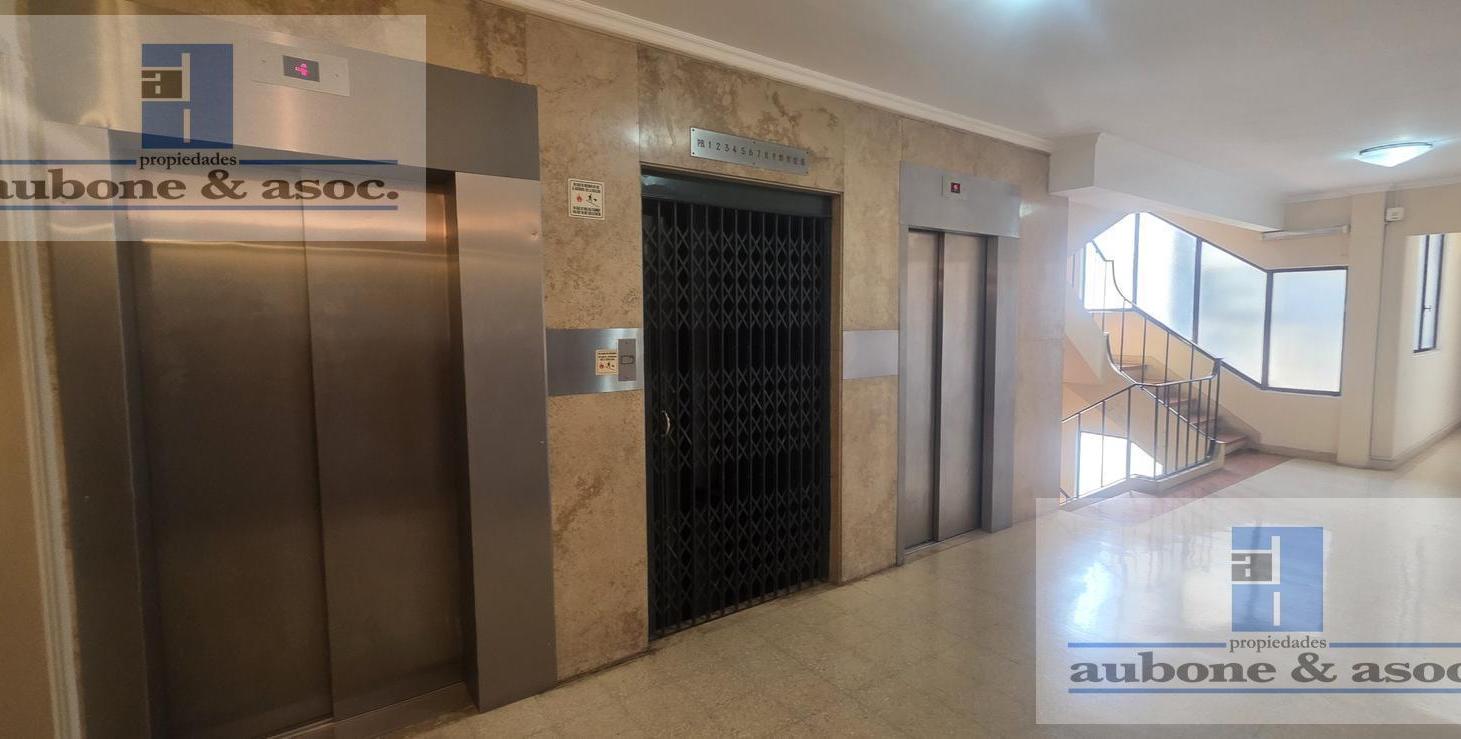 Foto de Oficina PISO alto sobre Av Córdoba, imagen 2
