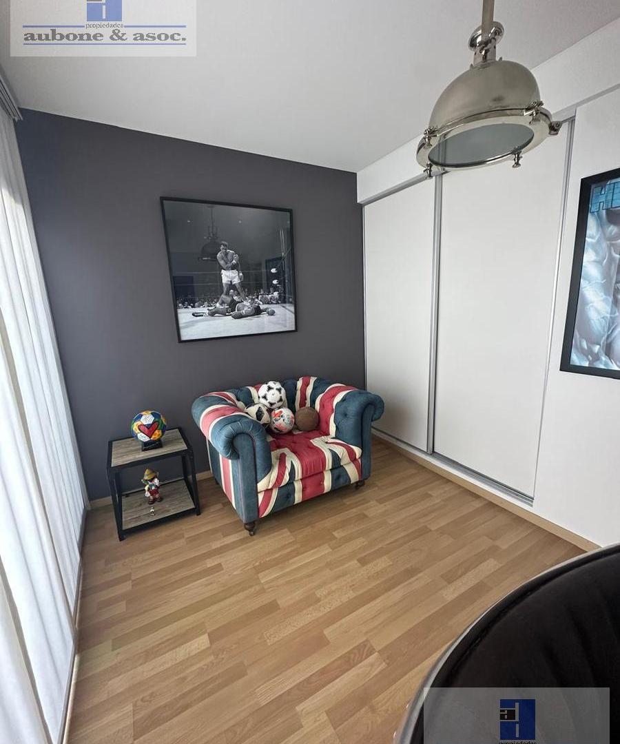 Foto de Triplex en venta, 5 ambientes y dos cocheras OPORTUNIDAD!, imagen 1