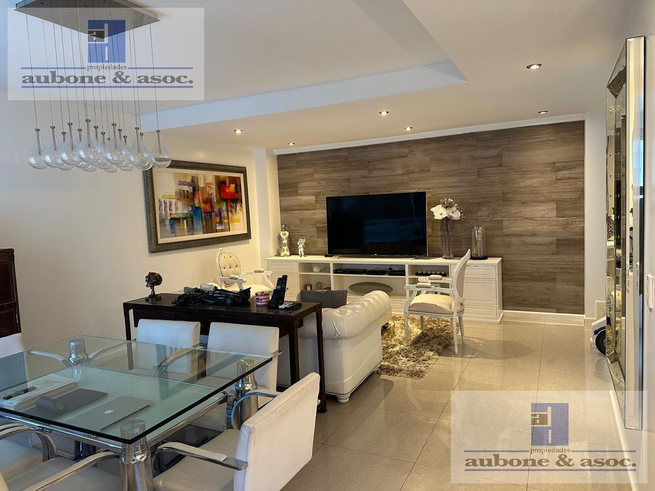 Foto de venta Triplex de 5 ambientes y dos cocheras. OPORTUNIDAD!, imagen 4