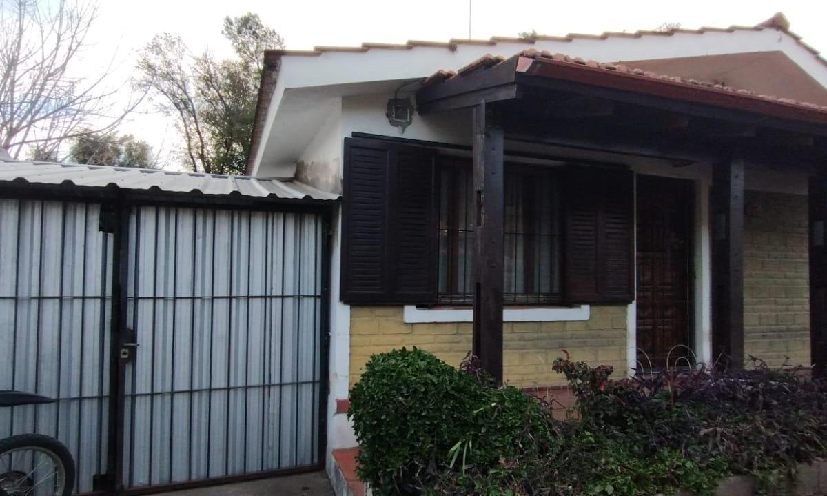 SE VENDE CASA  3 DORMITORIOS EN VILLA CARLOS PAZ