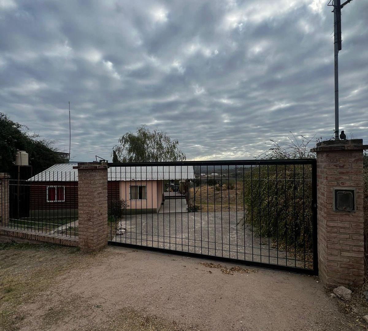 OPORTUNIDAD SE VENDE  LOTE + CASA PRE FABRICADA  SOBRE RUTA 28