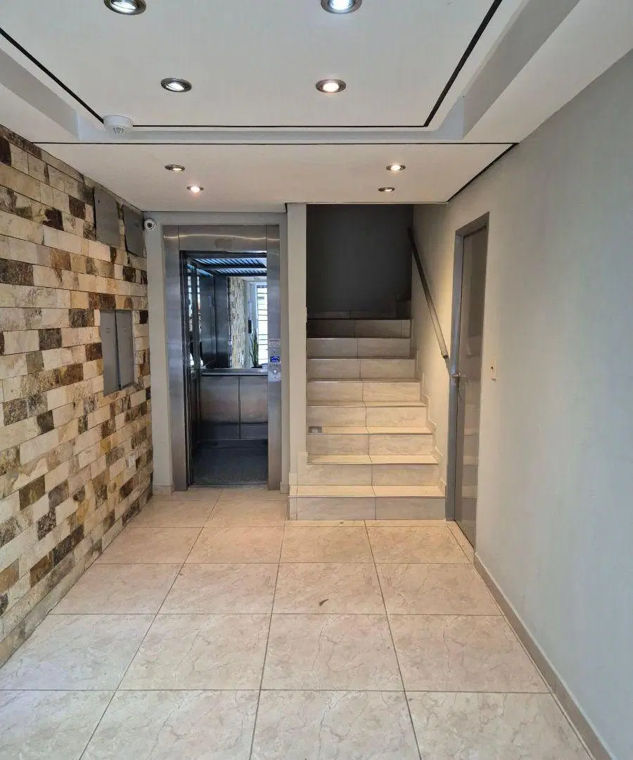 Departamento con regio patio y balcon 76 m² en alquiler en Sáenz Peña 5