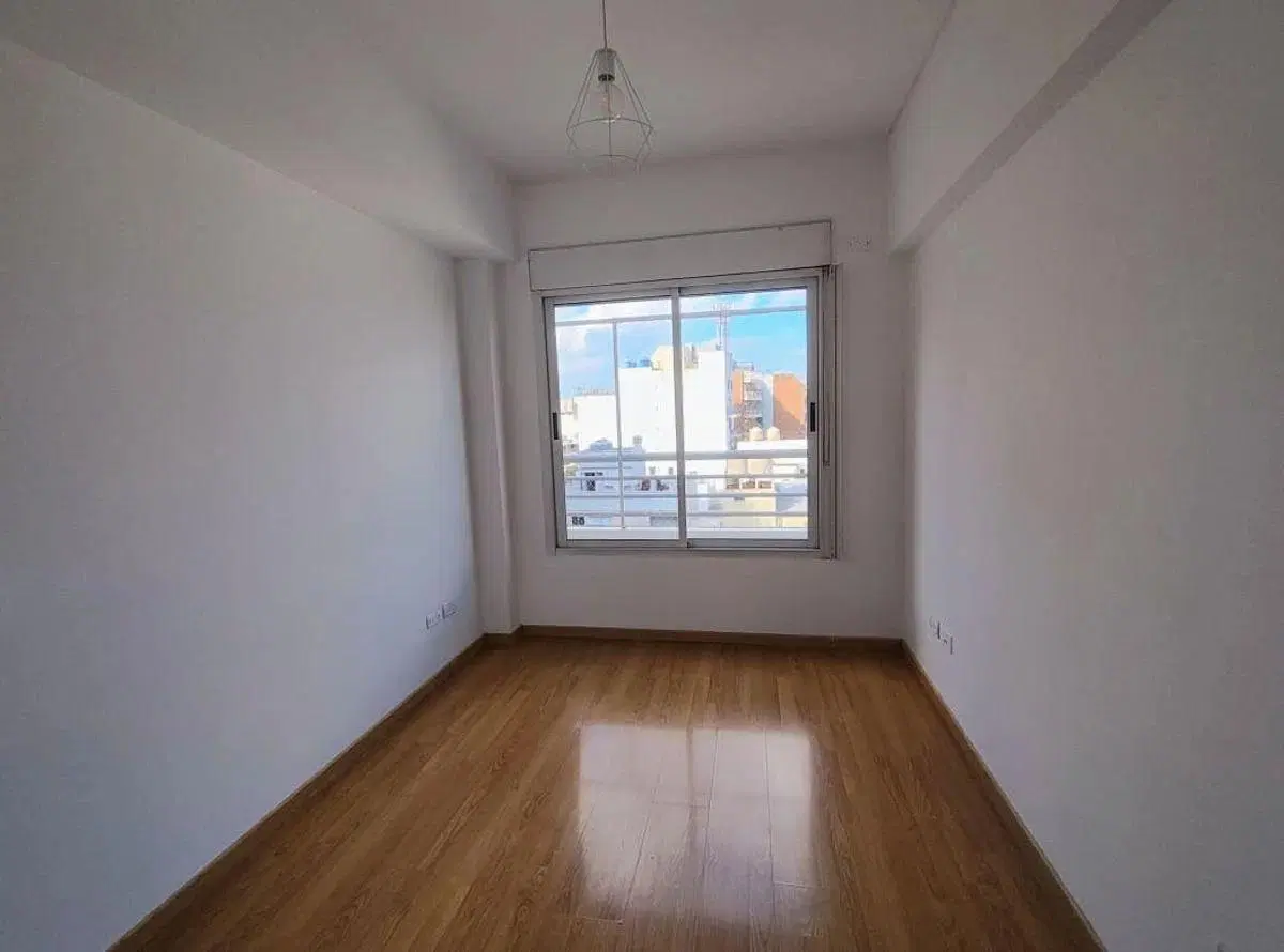 Alquiler Departamento 3 ambientes con Balcón 4