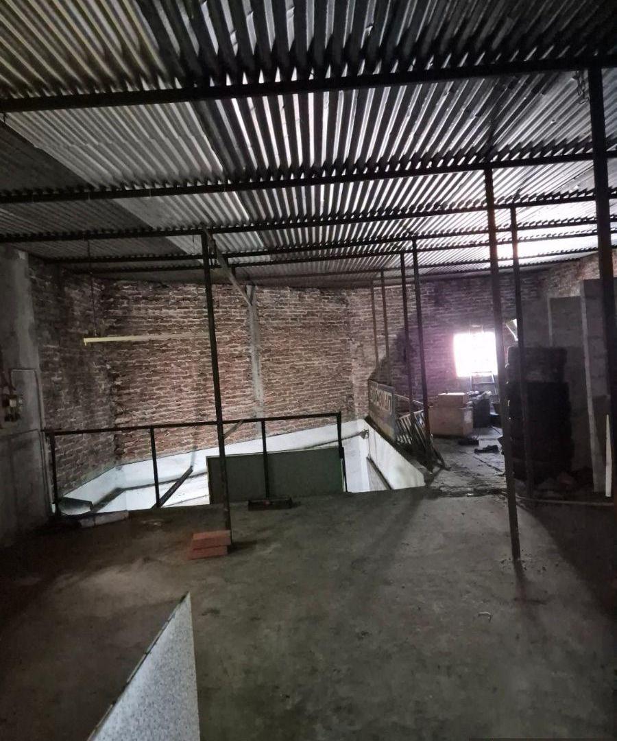 Foto de Galpón en alquiler de 315m2 ubicado en Villa Urquiza, imagen 1
