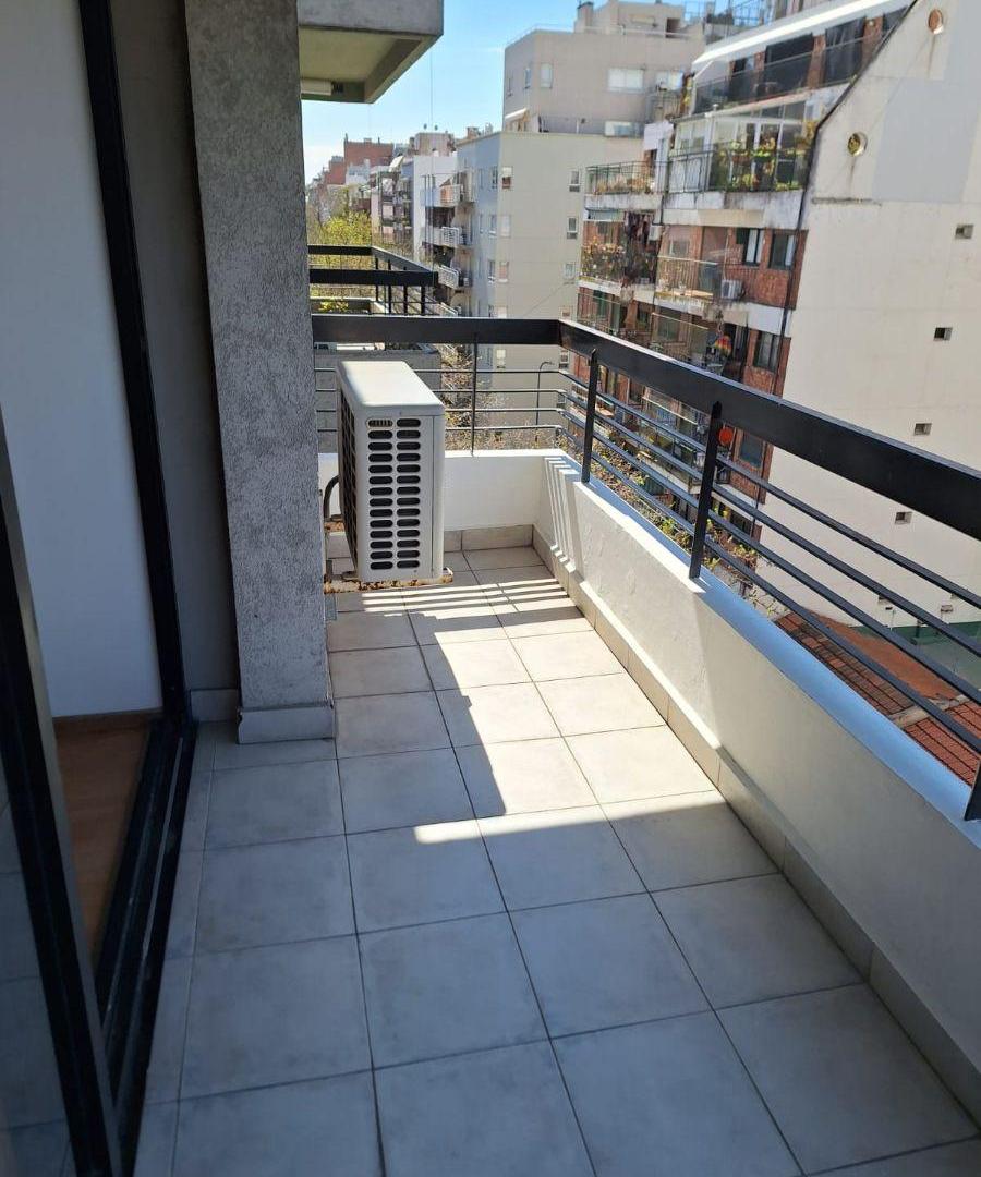 Foto de EXCELENTE AMPLIO Y MUY LUMINOSO SEMIPISO DE 3 AMBIENTES AL FRENTE, imagen 4