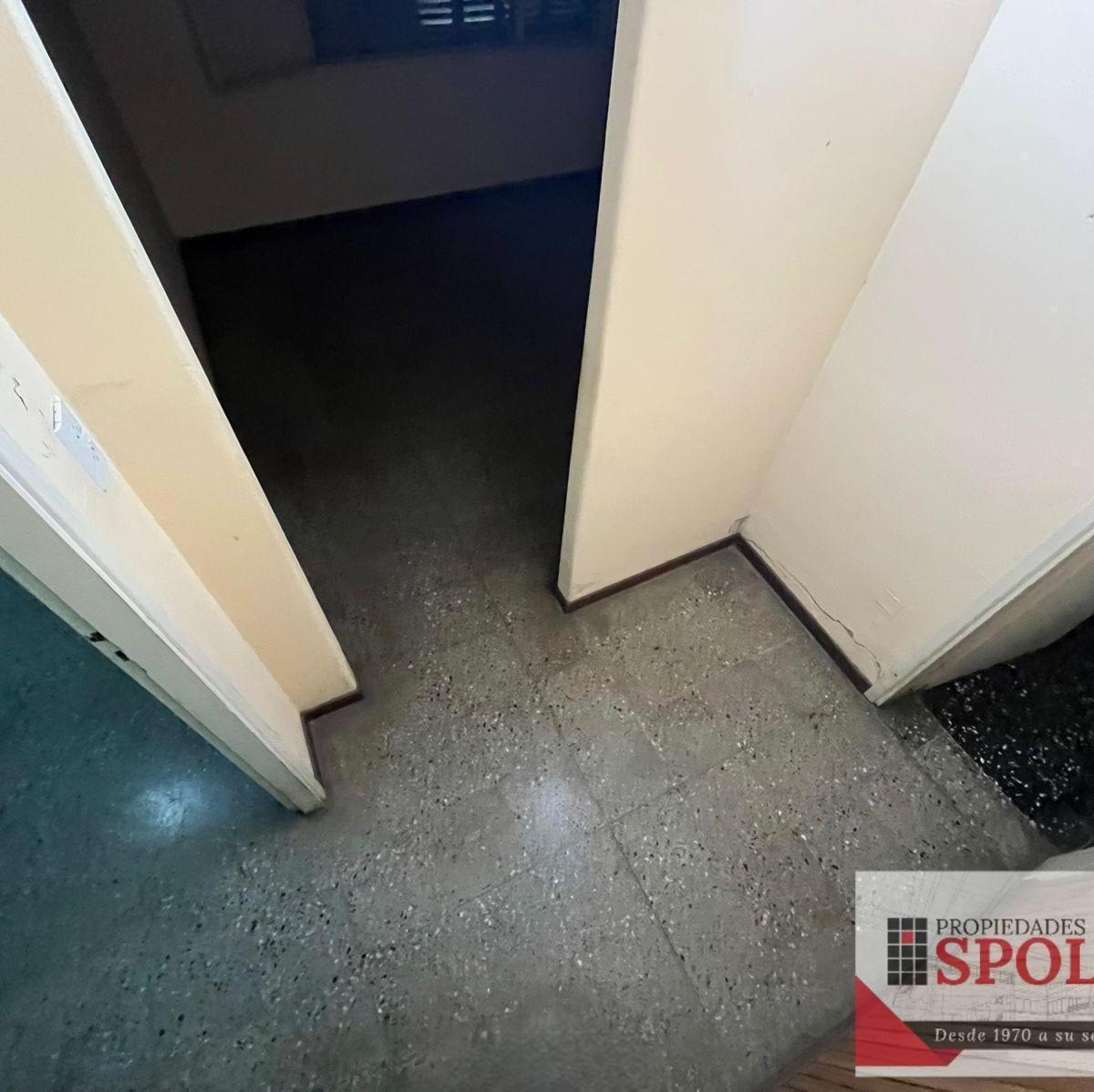 Casa Lote Propio con Galpon 1