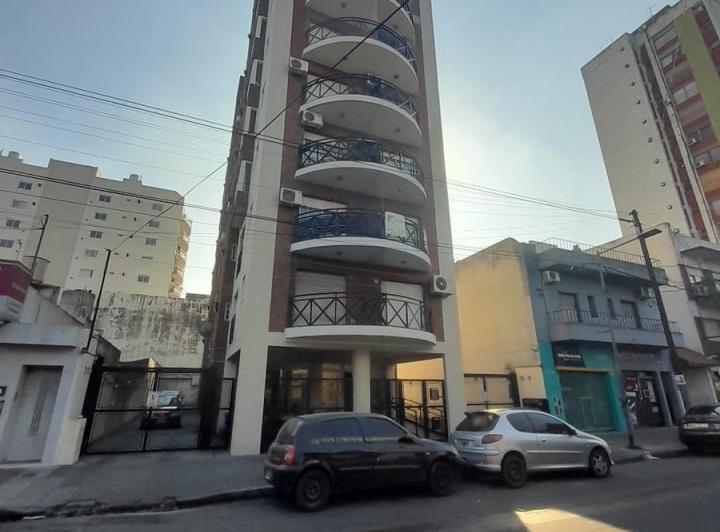 DEPARTAMENTO 2 AMB FRENTE EN EL CENTRO DE VILLA BALLESTER 4