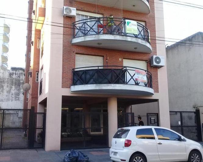 DEPARTAMENTO 2 AMB FRENTE EN EL CENTRO DE VILLA BALLESTER 2