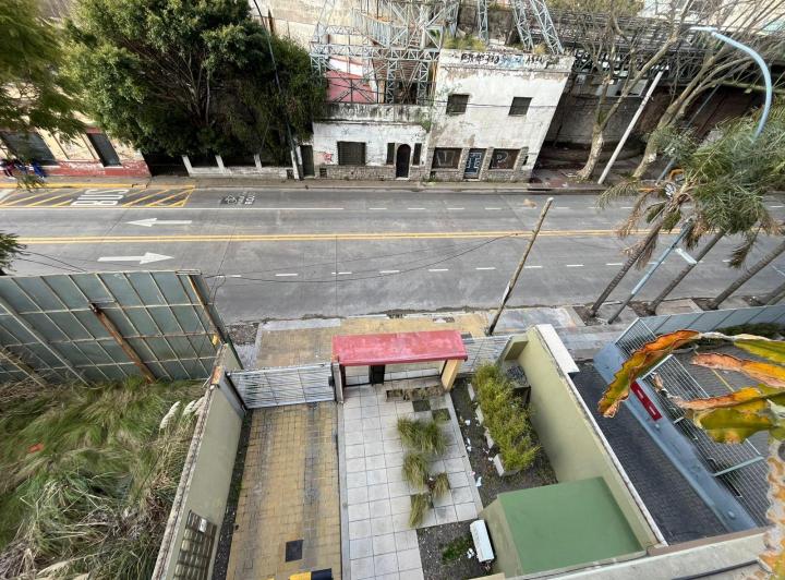 Departamento en La Lucila 4