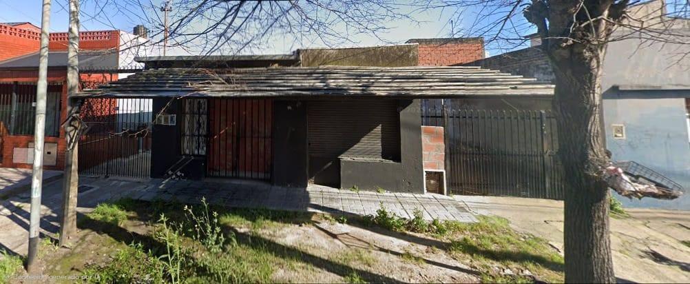 Casa multifamiliar con 2 locales en venta en Jose León Suarez