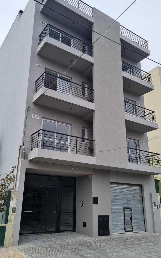 Departamento en Jose León Suarez
