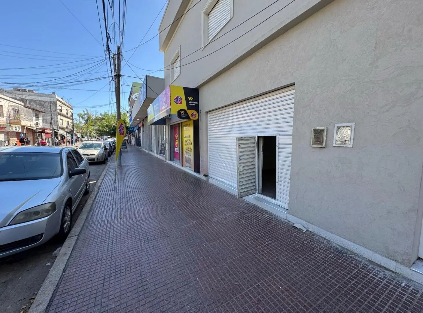 Local - Jose León Suarez 3