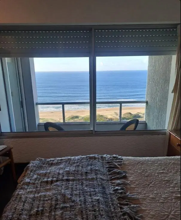 Departamento en Playa Mansa, Punta del Este. 4
