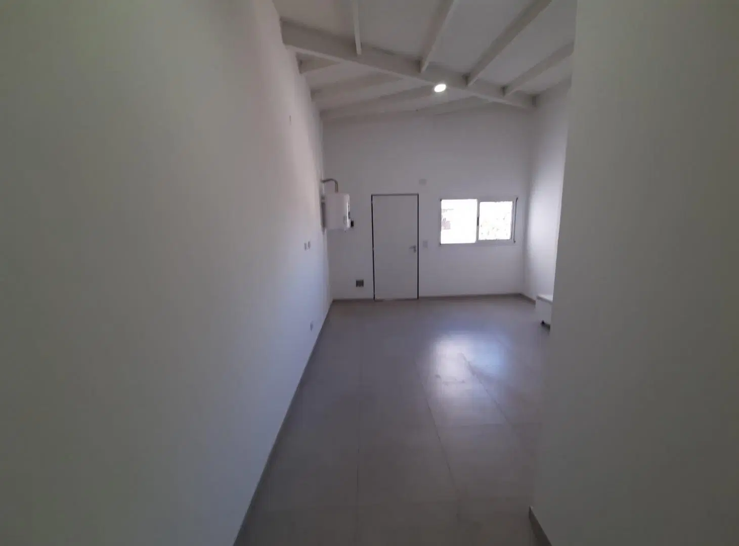 Departamento en Jose León Suarez 4