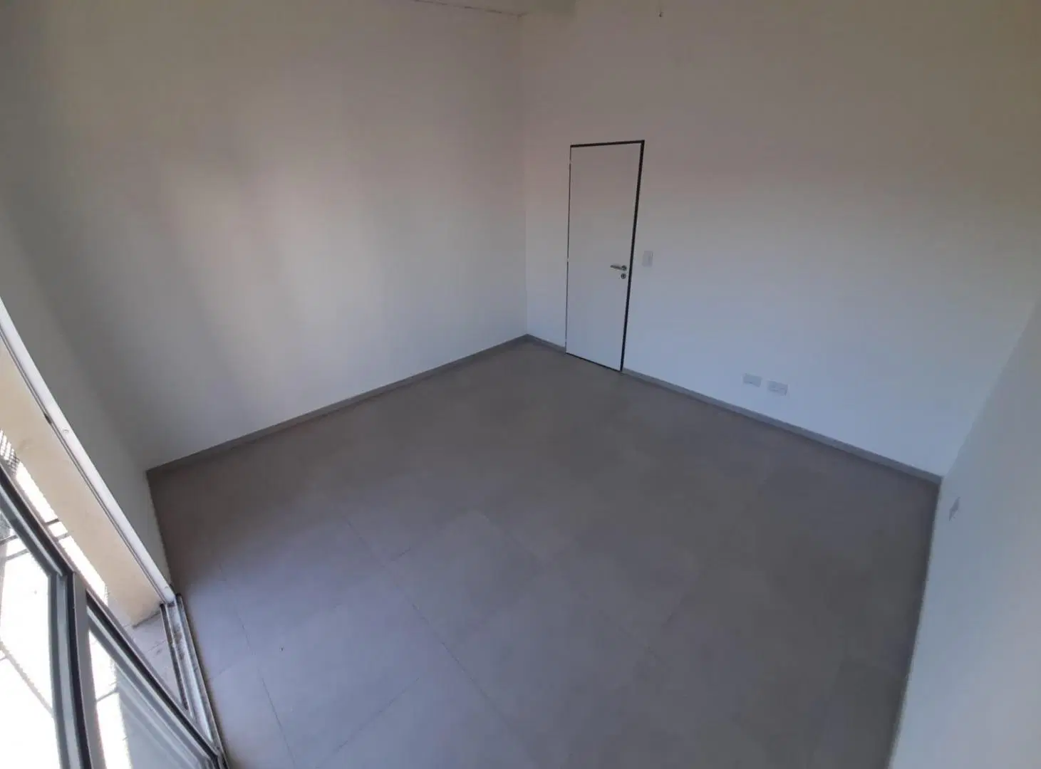 Departamento en Jose León Suarez 5