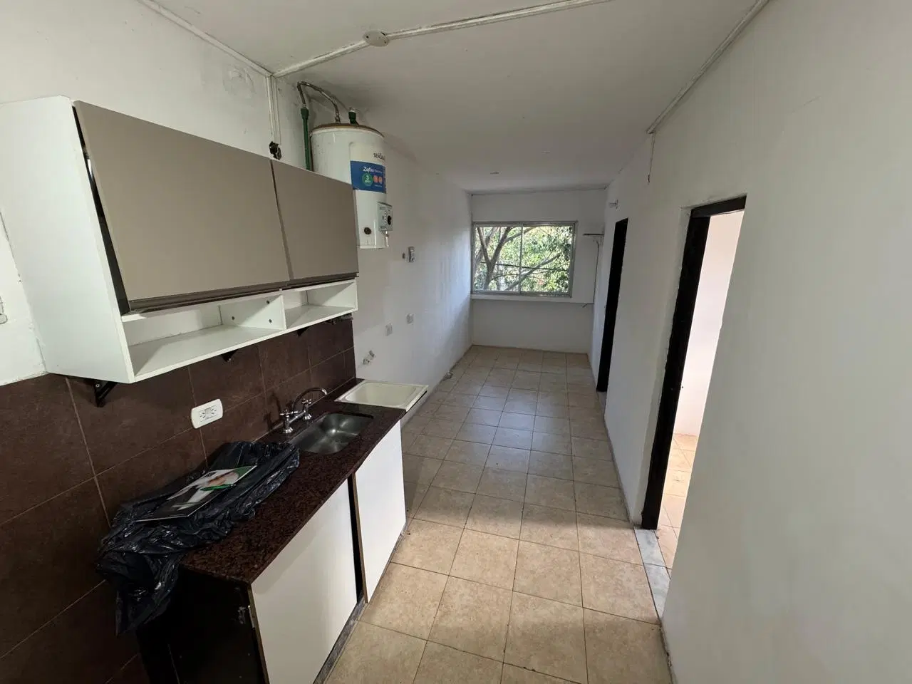 Departamento en Jose León Suarez 1