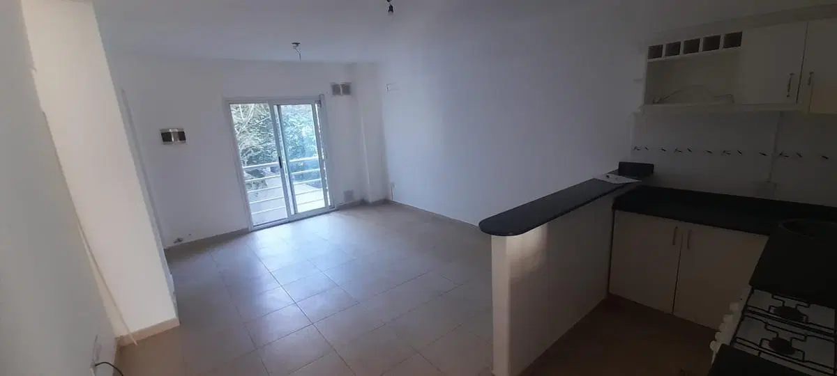 Departamento centrico en alquiler en Villa Ballester 4