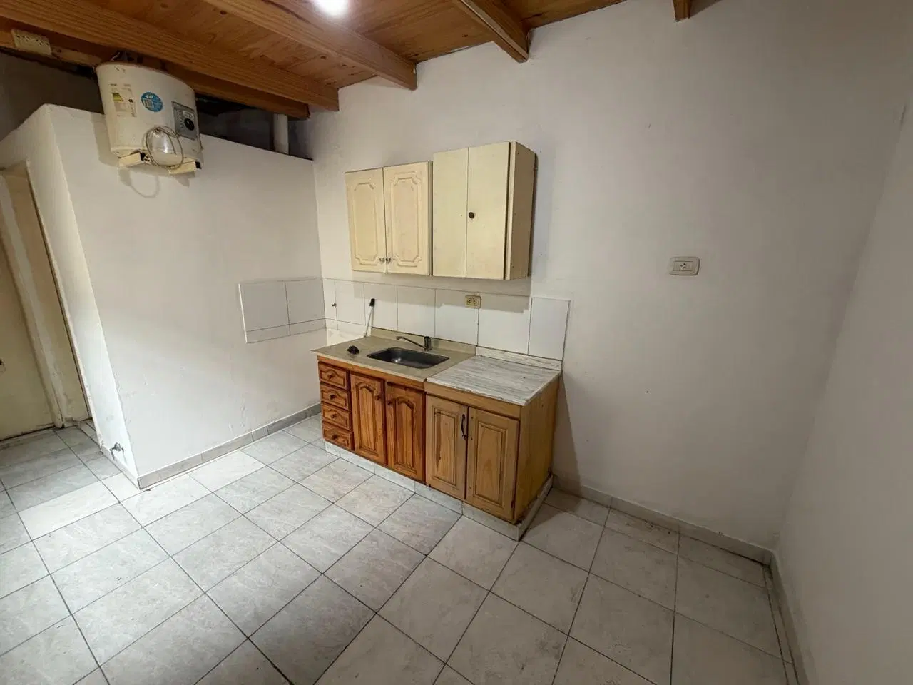 Departamento en Jose León Suarez 3