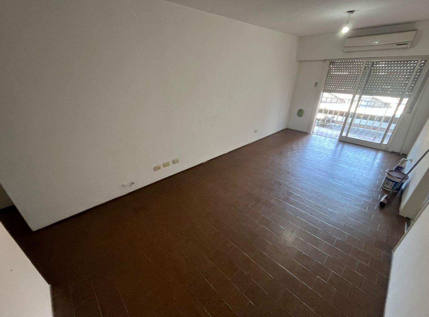 Foto de Alquiler de departamento 3 ambientes en Villa Ballester centro, imagen 2