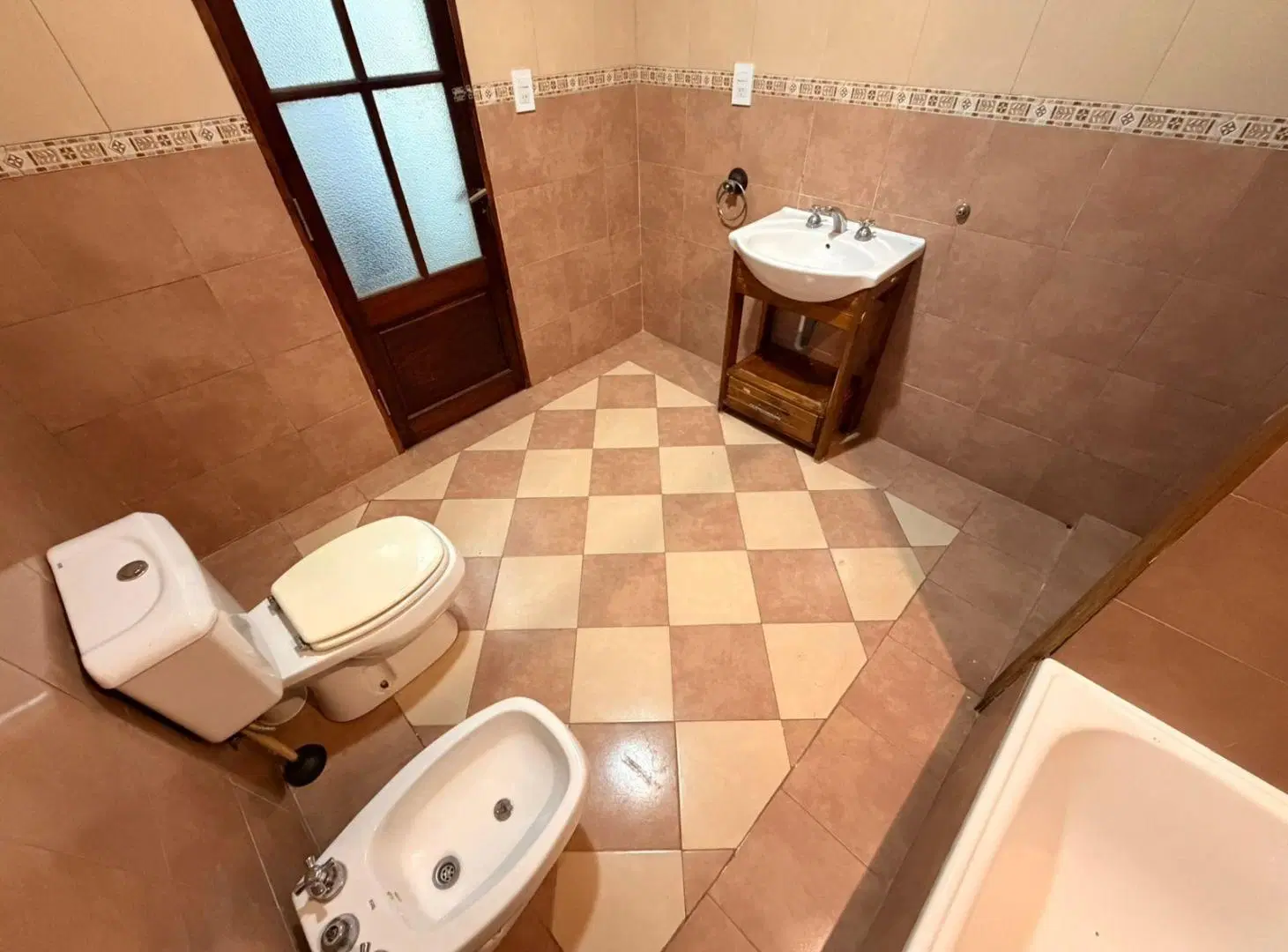 Alquiler de casa en José León Suárez 2