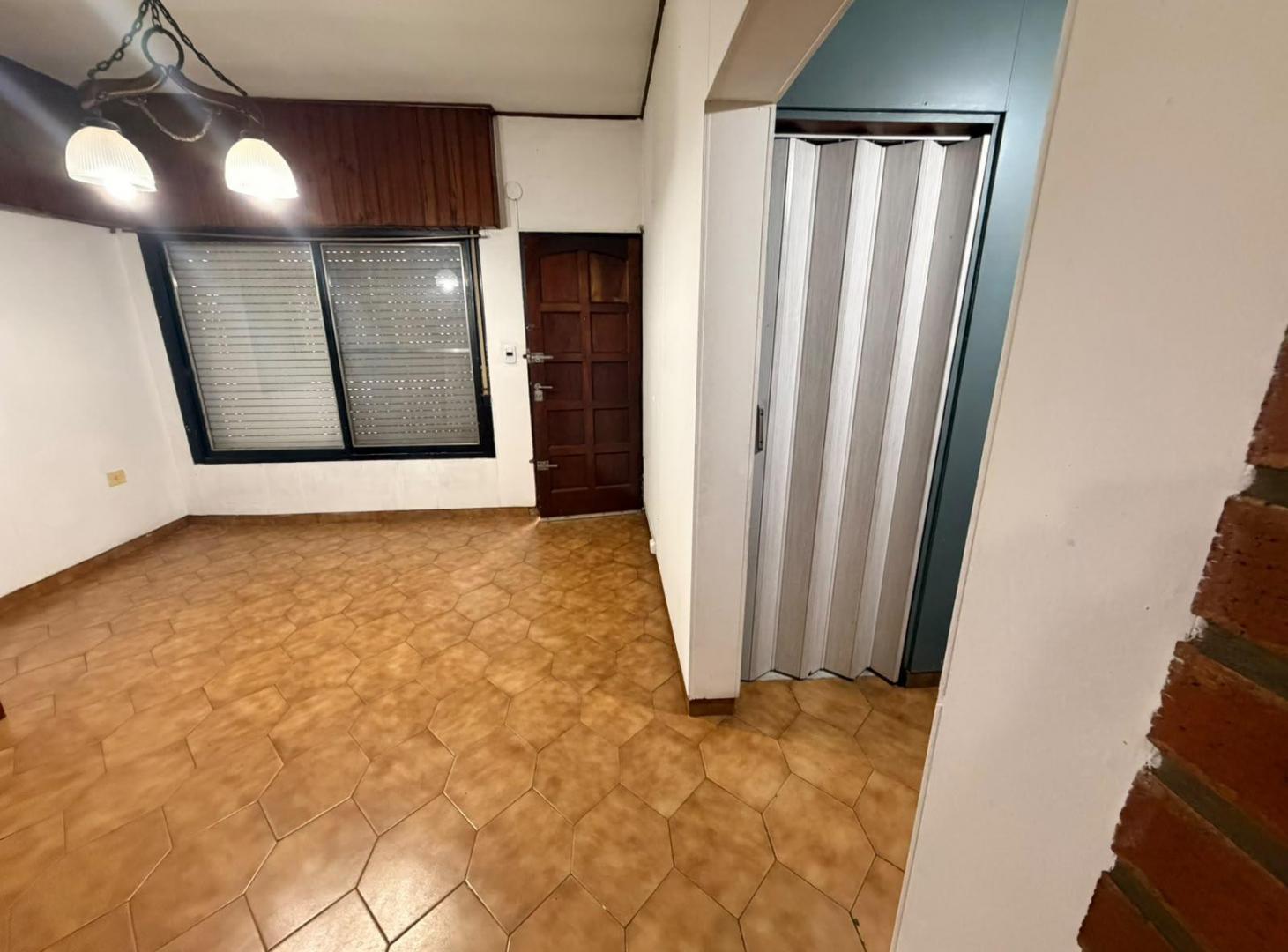 Foto de PH en Alquiler 2 Dormitorios en Jose León Suarez, imagen 3