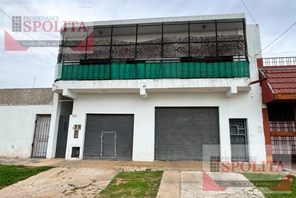 Foto de Casa multifamiliar 2 viviendas y dos locales a 1 cuadra de Sarratea!, imagen 1
