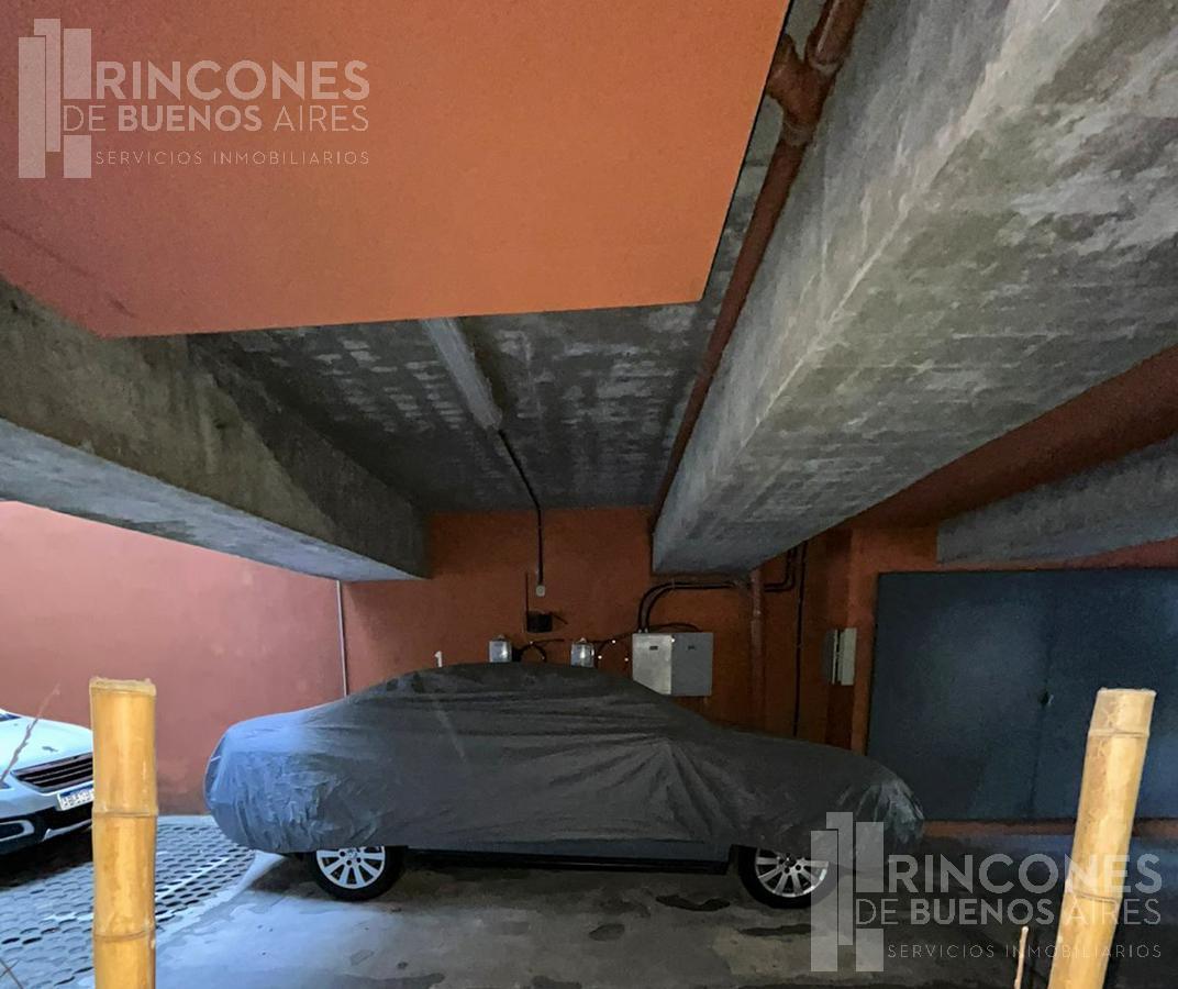 Cómoda Cochera Cubierta en Barracas 3