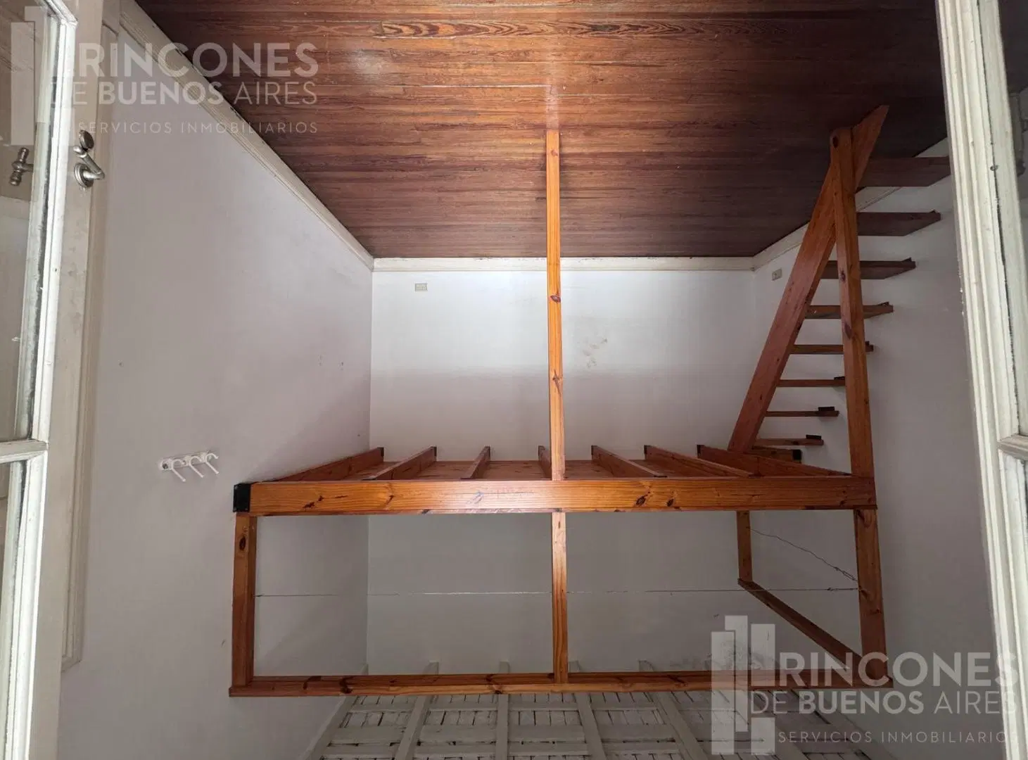APTO CRÉDITO PH USD 860/m2 tipo loft con entrepiso y espacio aéreo – Barracas OPORTUNIDAD 8
