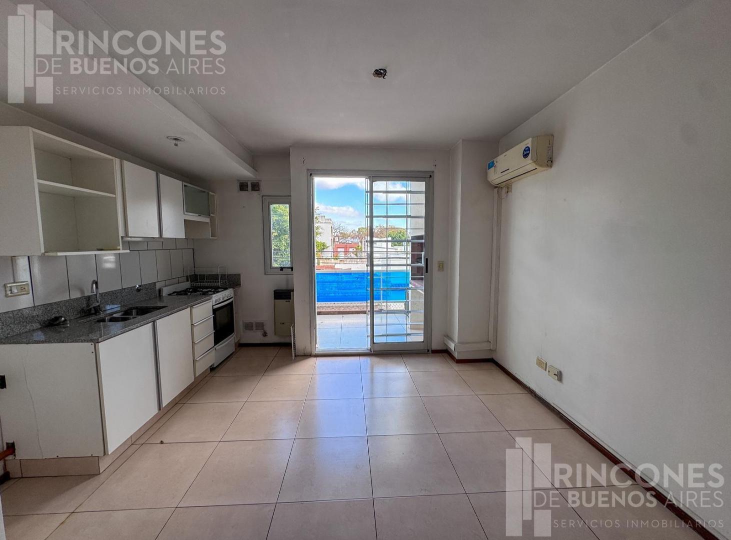Foto de Monoambiente 44m2 divisible con cochera, balcón terraza y parrilla |, imagen 3
