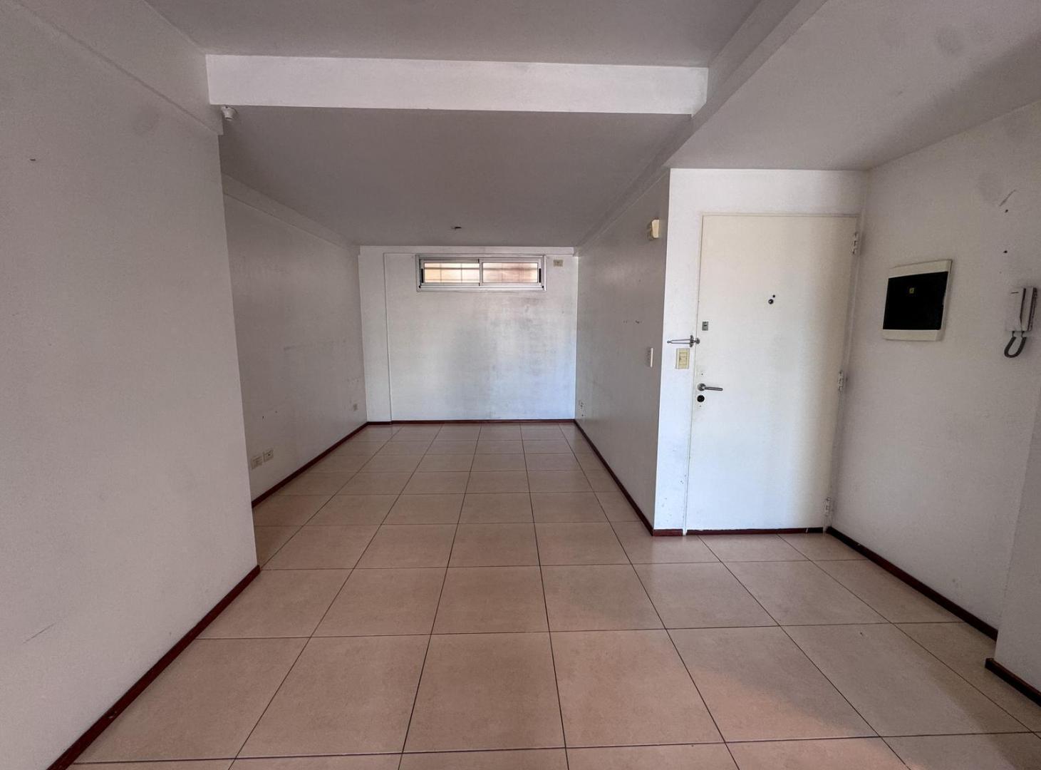 Foto de Monoambiente 44m2 divisible con cochera, balcón terraza y parrilla |, imagen 2