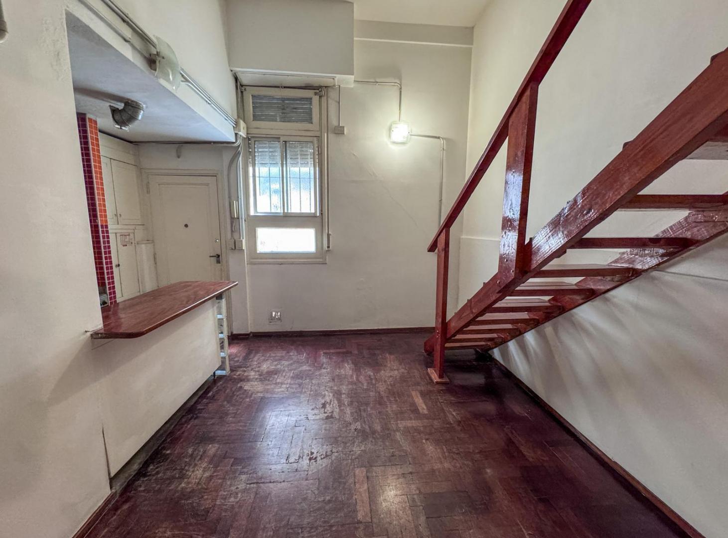 Foto de PH tipo loft con entrepiso y patio – Contrafrente silencioso – Venta, imagen 3